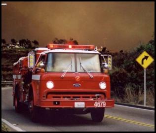 San Diego Cedar Fire 2003 Poway firetruck smoke