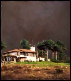 San Diego Cedar Fire 2003 Poway mansion palm trees smoke