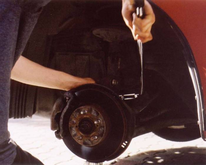 Toyota Celica strut brace assembly removal lower