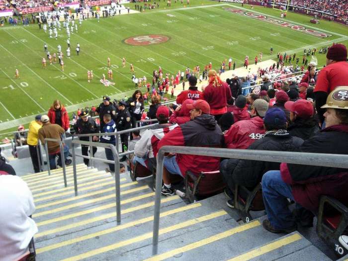 Football Raiders 49ers preseason Candlestick scuffle