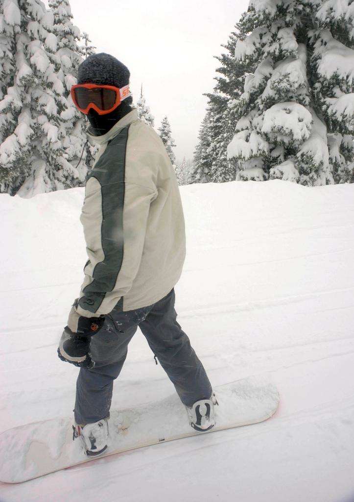 Tahoe Northstar snowboarding