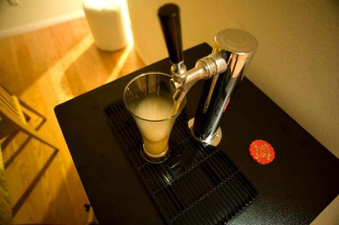 Kegerator beer pour