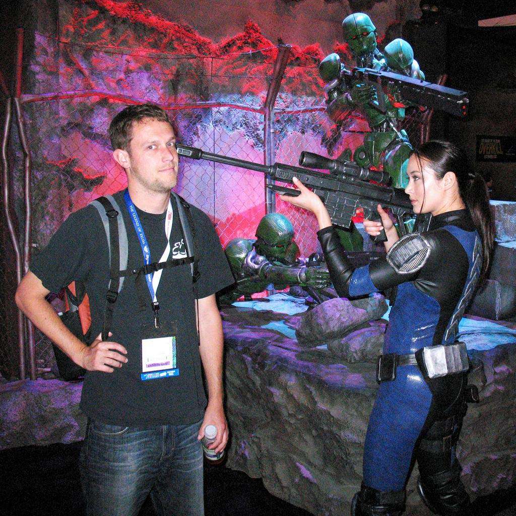 E3 2011 booth babe