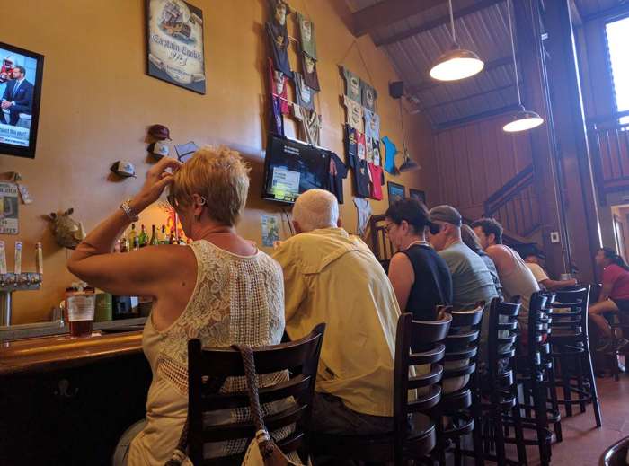 Kauai Island Bewering Hawaii bar tourists