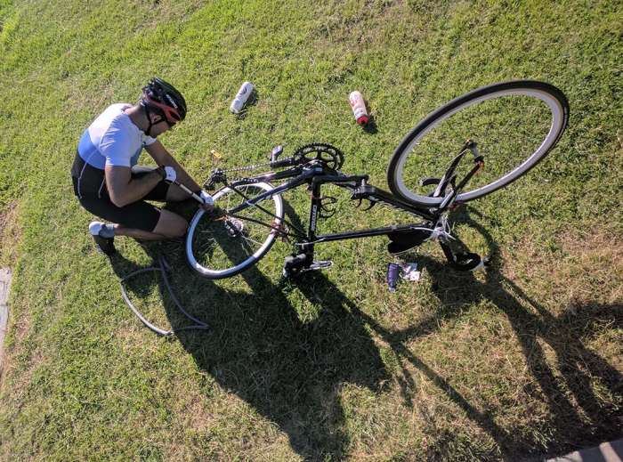 Cycling tire change