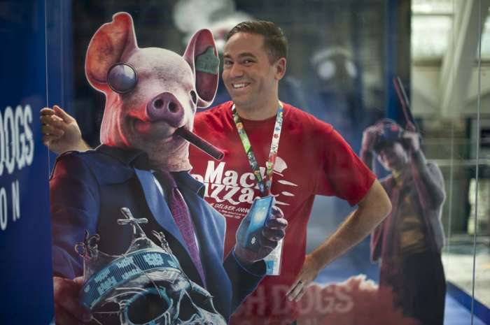 E3 2019 Watchdogs photobooth pig mask