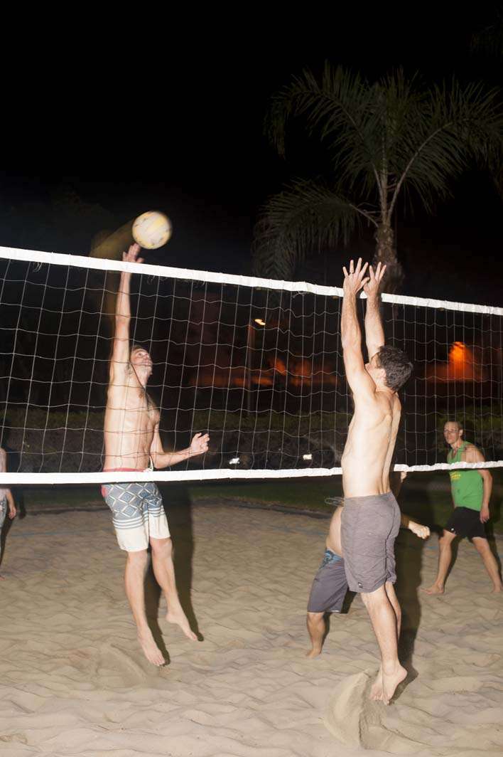 Volleyball night motion blur rear curtain