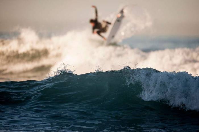 surf surfing San Diego Blacks Beach focus
