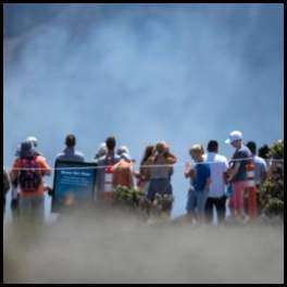thumbnail Hawaii volcanos national park eruption viewing crowd