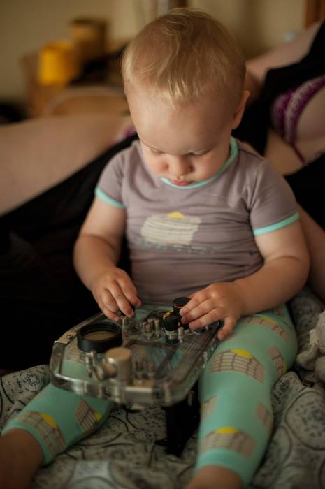 Child using an Ikelite underwater housing