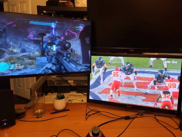 Halo Super Bowl dual screen