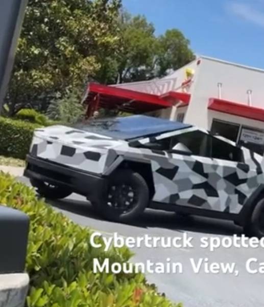 Cybertruck in n out dazzle camouflage