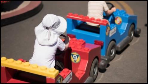 Legoland cars traffic race circuit